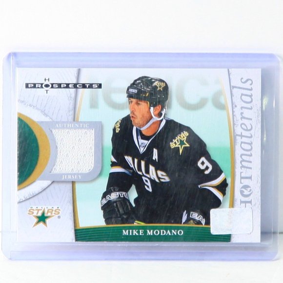 Mike Modano Hot Materials Game Used Jersey Hockey Card - Dallas Stars 2007/08 - Picture 1 of 2